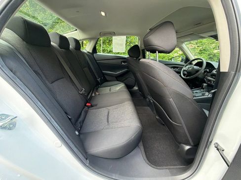 Used 2025 Honda Accord SE image 11