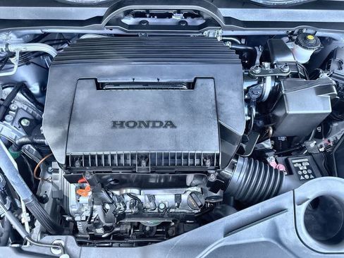 Used 2025 Honda Pilot EX-L image 12