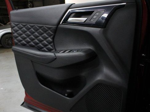 Used 2023 Mitsubishi Outlander SEL image 19