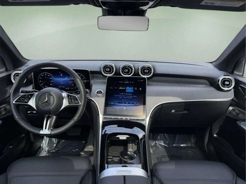 Certified 2026 Mercedes-Benz GLC 300 4MATIC image 9