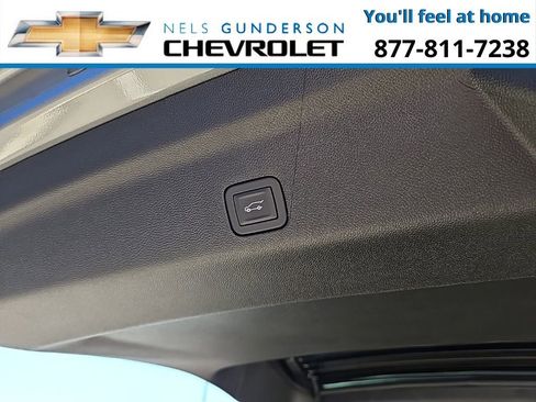 New 2025 Chevrolet Suburban LT w/ Advanced Technology Package image 19