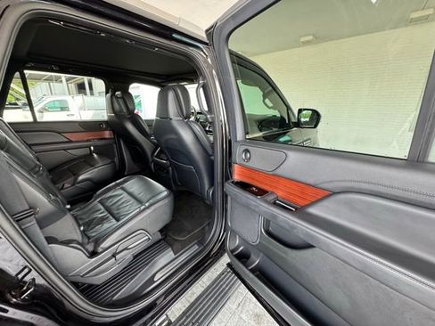 Used 2023 Lincoln Navigator L Reserve image 24