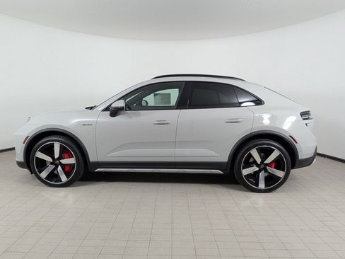 New 2026 Porsche Macan Turbo Electric AWD/4WD image 2