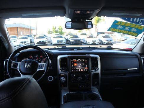 Used 2017 RAM 1500 Laramie w/ Convenience Group AWD/4WD image 26