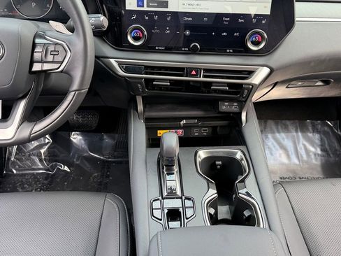 Used 2024 Lexus RX 350 Premium w/ Cold Area Package AWD/4WD image 13