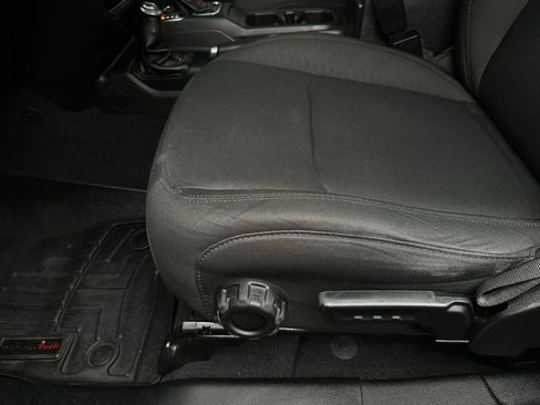 Used 2020 Jeep Gladiator Sport w/ Quick Order Package 24S AWD/4WD image 12