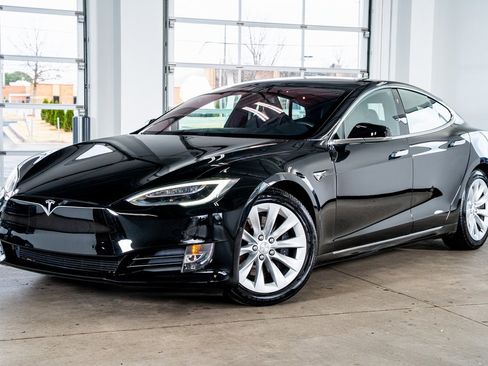 Used 2019 Tesla Model S AWD image 2