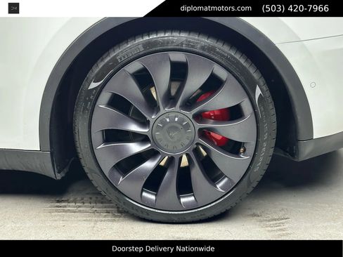 Used 2021 Tesla Model Y Performance image 36