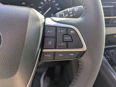 New 2026 Toyota Sienna XLE AWD/4WD image 20