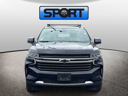 Used 2022 Chevrolet Suburban LT w/ LT Signature Plus Package AWD/4WD image 2
