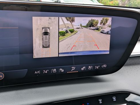 Used 2025 Buick Enclave Avenir w/ Super Cruise Package FWD image 33