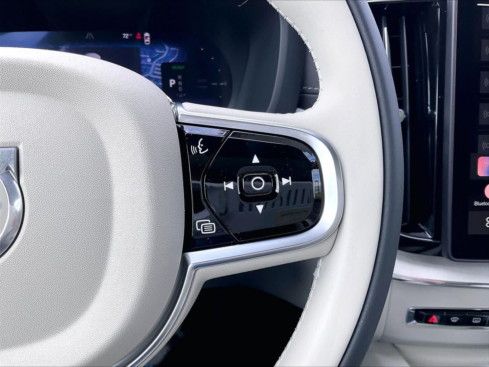 New 2027 Volvo XC60 T8 Ultra AWD/4WD image 18