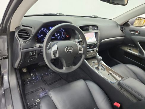 Used 2012 Lexus IS 350C w/ Luxury Pkg RWD image 4