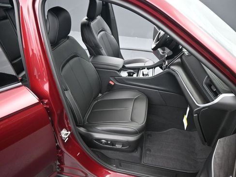 New 2025 Jeep Grand Cherokee Limited w/ Luxury Tech Group II image 19