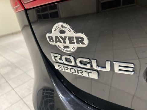 Used 2021 Nissan Rogue Sport S image 26