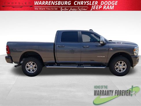 Used 2024 RAM 2500 Laramie AWD/4WD image 3