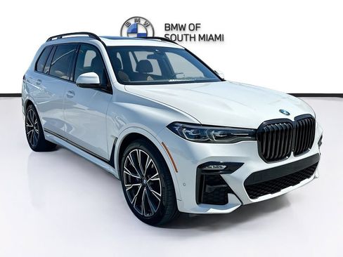 Used 2022 BMW X7 xDrive40i w/ M Sport Package AWD/4WD image 1