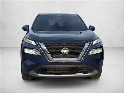 Used 2023 Nissan Rogue SV FWD image 2