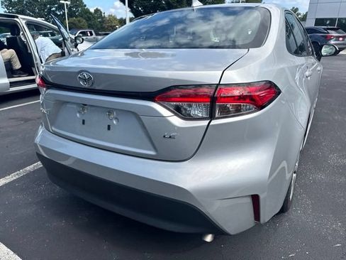 Used 2024 Toyota Corolla LE FWD image 12