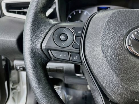 Used 2025 Toyota Corolla LE FWD image 14