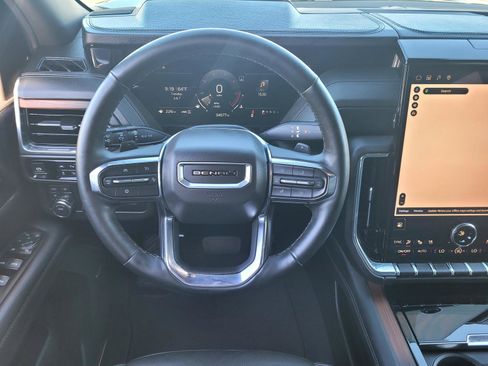 Used 2025 GMC Yukon Denali AWD/4WD image 15