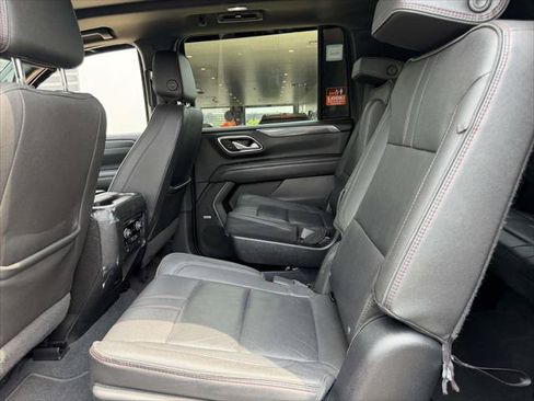 Used 2023 Chevrolet Suburban RST w/ Luxury Package AWD/4WD image 15