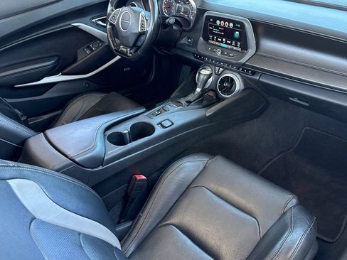 Used 2017 Chevrolet Camaro LT RWD image 20