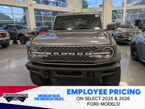 New 2025 Ford Bronco Badlands AWD/4WD image 8