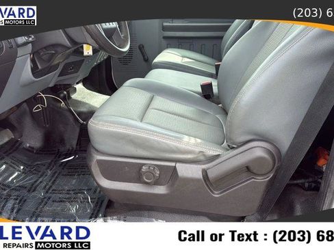 Used 2015 Ford F550 4x4 Regular Cab Super Duty image 27