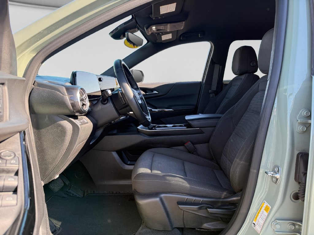 Used 2025 Chevrolet Equinox LT w/ Safety and Technology Package AWD/4WD image 20