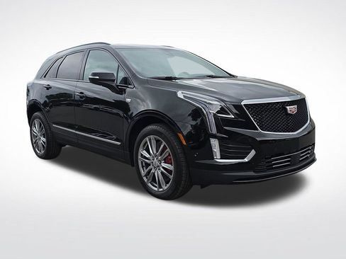 New 2026 Cadillac XT5 Sportv w/ LPO, Floor Liner Package AWD/4WD image 8
