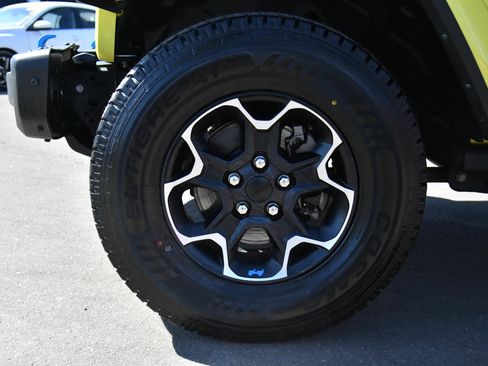 Used 2023 Jeep Wrangler Unlimited Rubicon 4xe w/ Steel Bumper Group AWD/4WD image 12