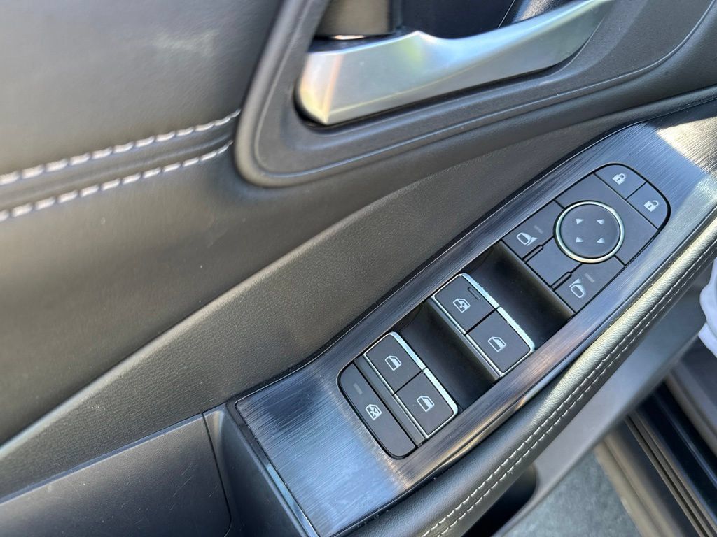 Used 2026 Nissan Rogue SL AWD/4WD image 26