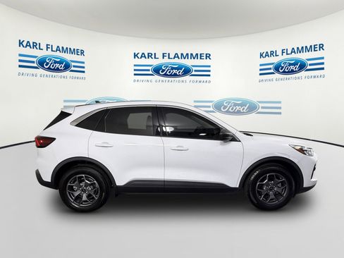 Certified 2024 Ford Escape Active w/ Tech Pack #1 FWD image 2