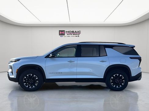 Used 2025 Chevrolet Traverse Z71 w/ Enhanced Driving Package image 4