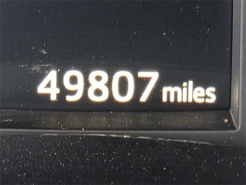 Used 2018 Toyota Corolla SE w/ SE Premium Package image 21