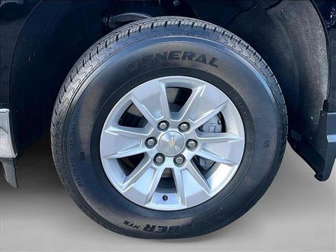 Used 2024 Chevrolet Silverado 1500 LT RWD image 10