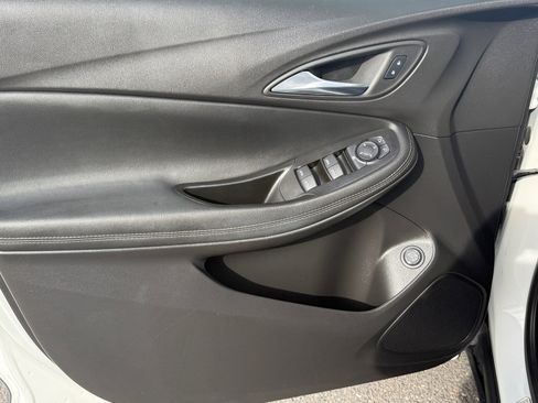 Used 2022 Buick Encore GX Select w/ Advanced Technology Package image 17