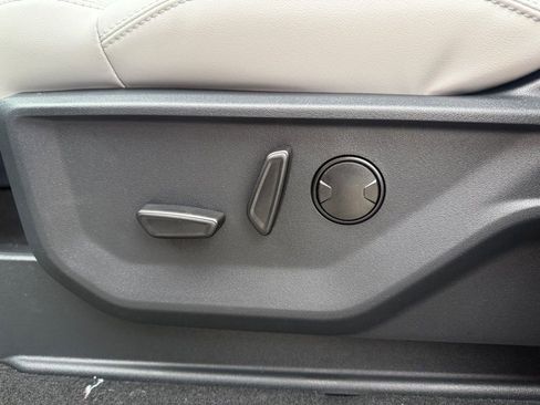 New 2026 Ford Expedition Platinum w/ Driver's Package image 6