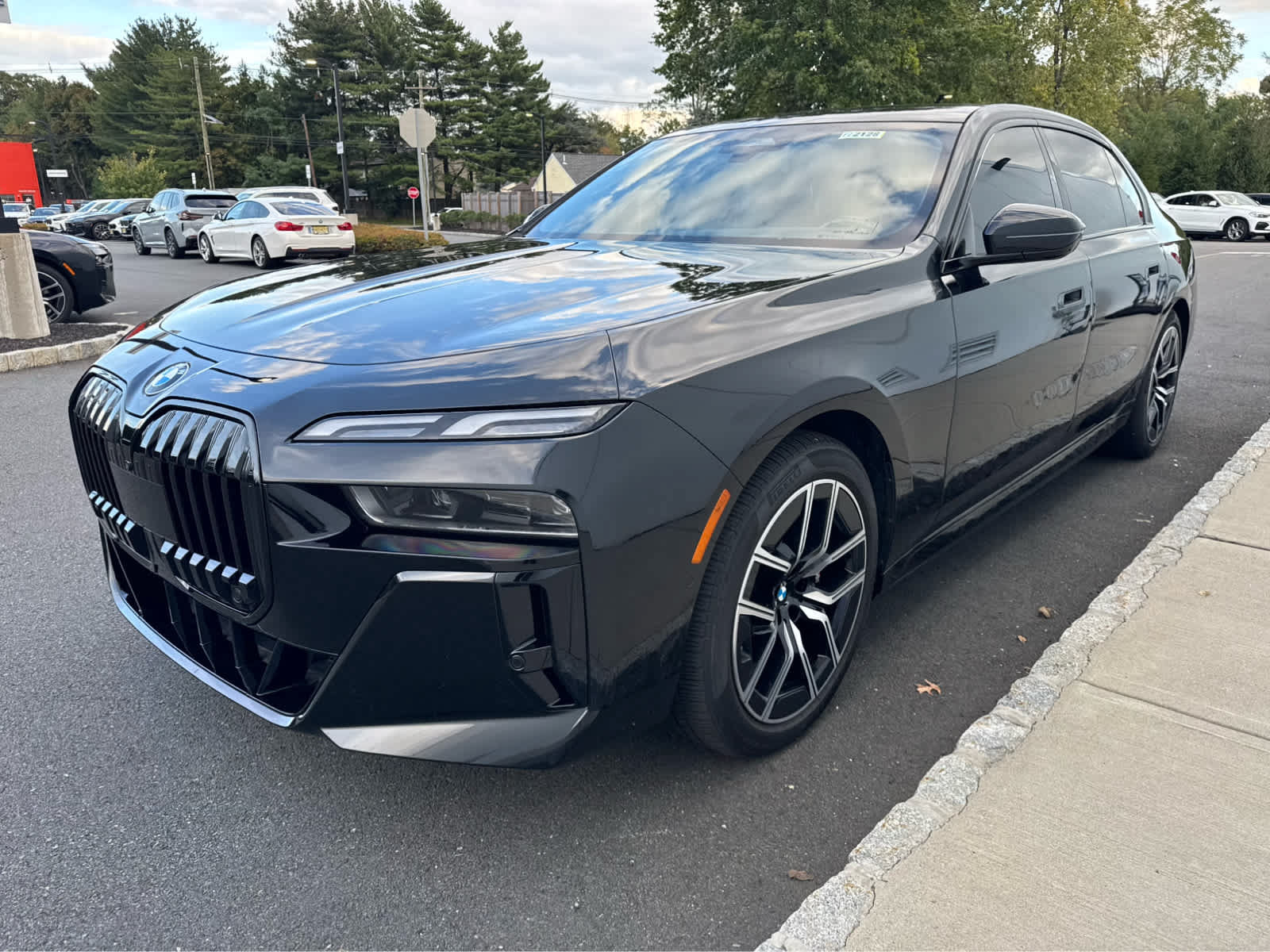 Used 2024 BMW 740i xDrive w/ M Sport Professional Package AWD/4WD image 4