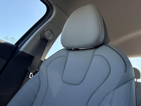 New 2026 Hyundai Elantra Limited FWD image 48