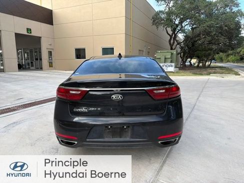 Used 2017 Kia Cadenza Technology FWD image 3