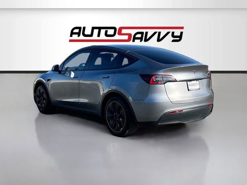 Used 2025 Tesla Model Y Long Range image 5