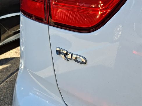 Used 2012 Kia Rio LX w/ PWR Pkg image 5