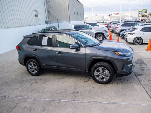 Certified 2025 Toyota RAV4 XLE image 6