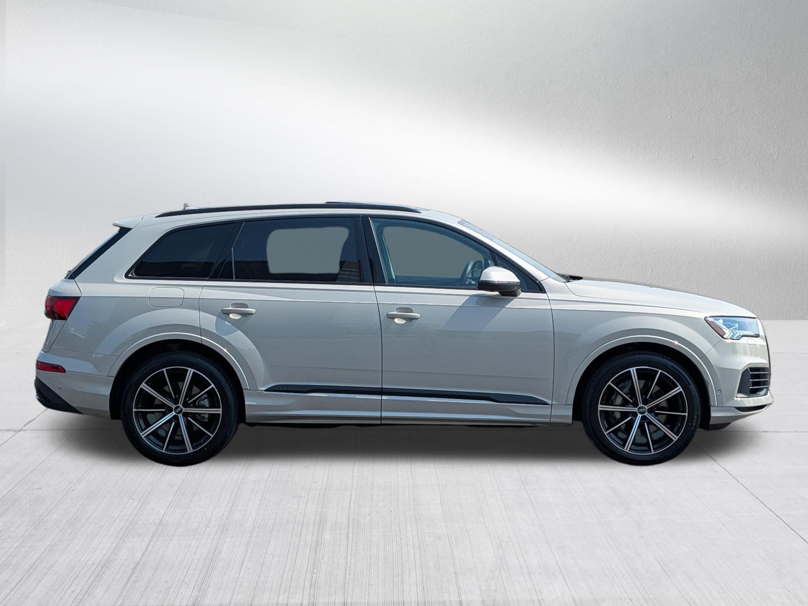 Used 2023 Audi Q7 3.0T Prestige w/ Prestige Package AWD/4WD image 8