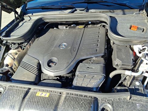 Used 2025 Mercedes-Benz GLS 450 4MATIC image 29