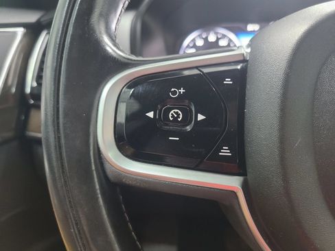 Used 2018 Volvo XC90 T5 Momentum w/ Momentum Plus Package AWD/4WD image 31