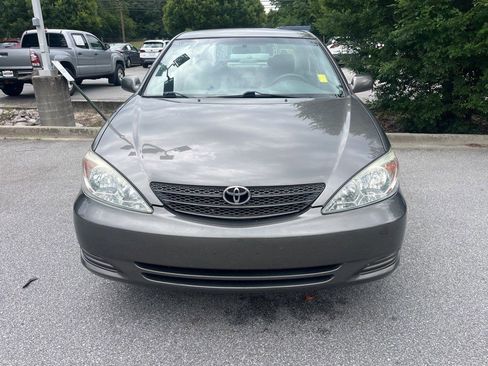 Used 2004 Toyota Camry LE FWD image 2