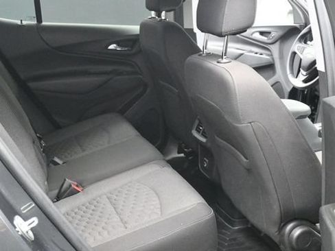Used 2021 Chevrolet Equinox LT AWD/4WD image 16